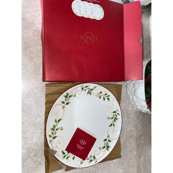 Lenox Holly Scroll Dinner Plates Set Of 4 Red Rim Christmas 897627 - Picture 9 of 12